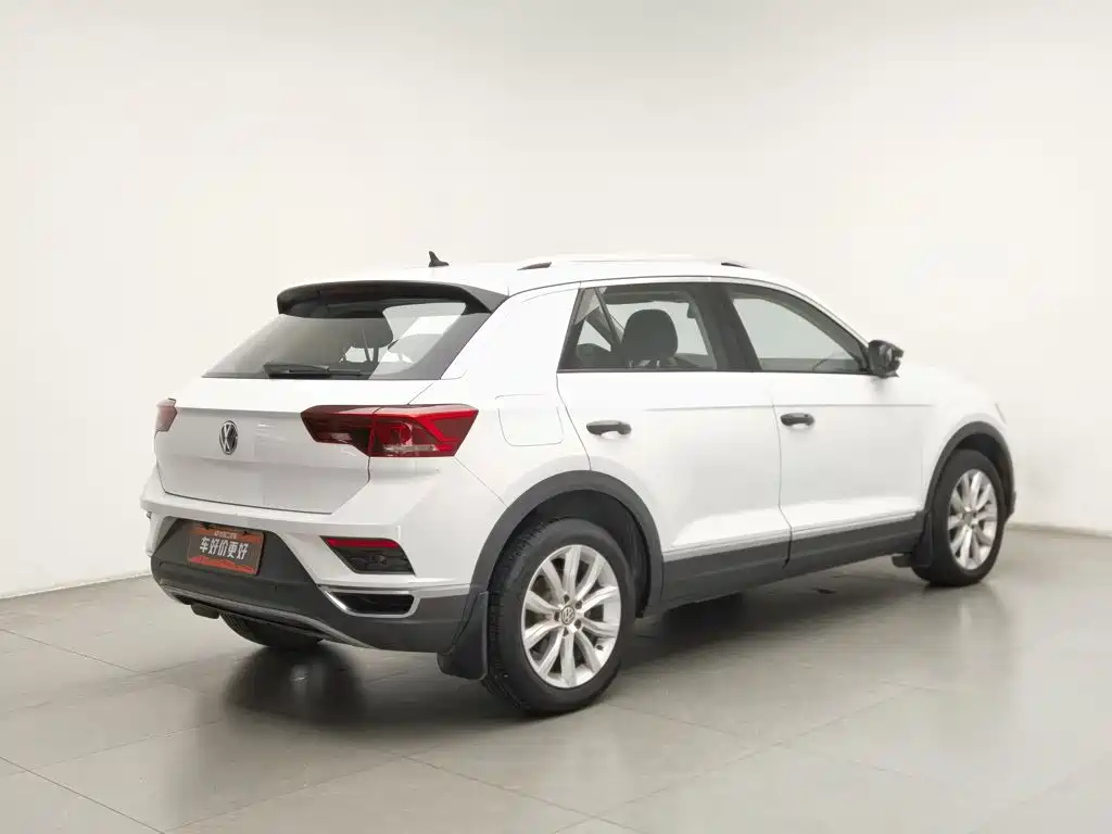 Volkswagen T-Roc — фото 2