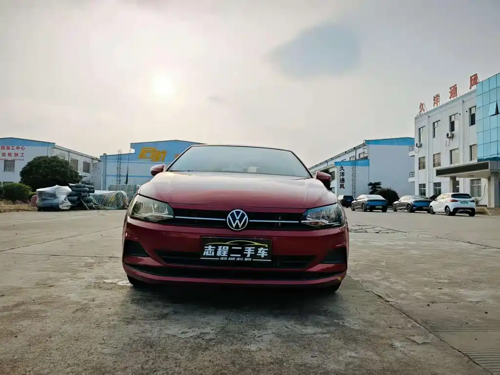 Volkswagen Polo — фото 6