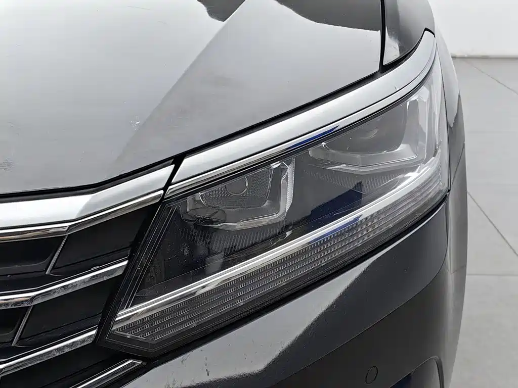 Volkswagen Passat — фото 7