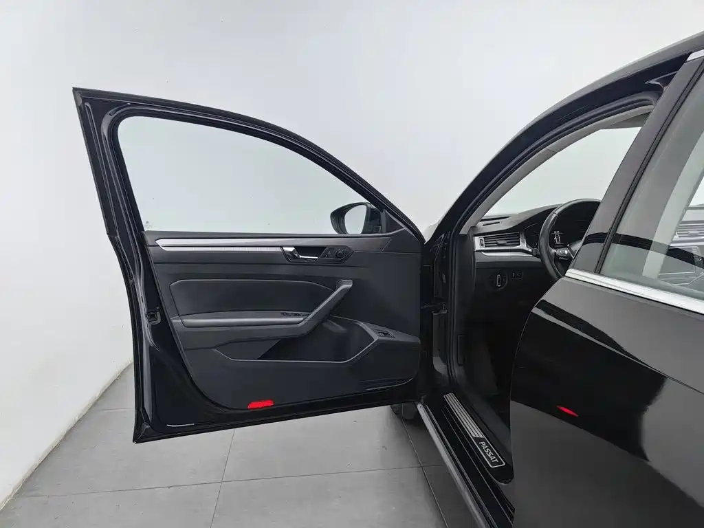 Volkswagen Passat — фото 8