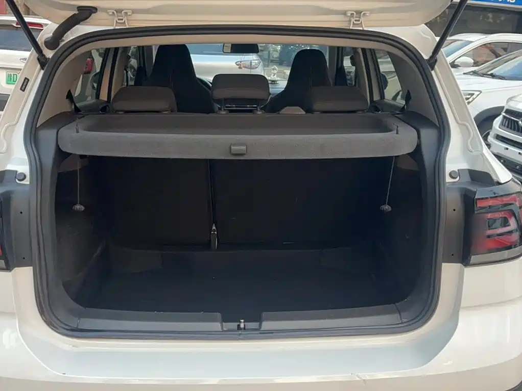 Volkswagen T-Cross — фото 11