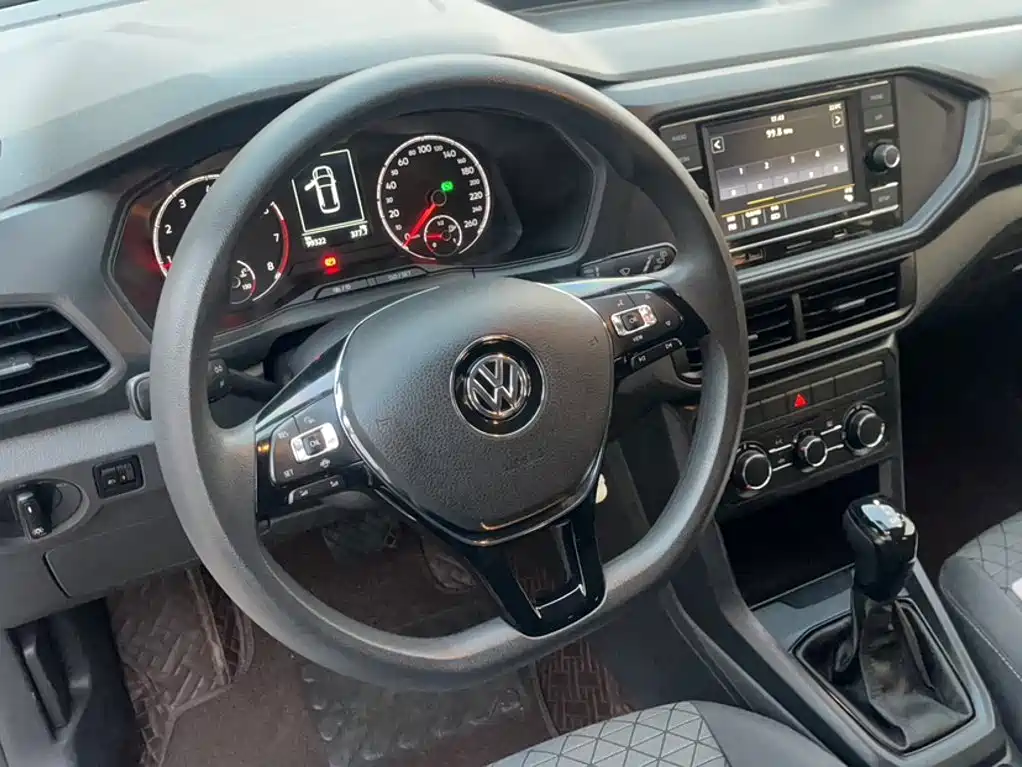Volkswagen T-Cross — фото 13