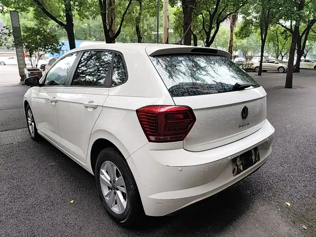 Volkswagen Polo — фото 4