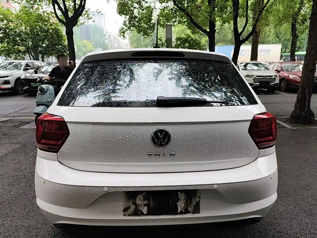 Volkswagen Polo — фото 5