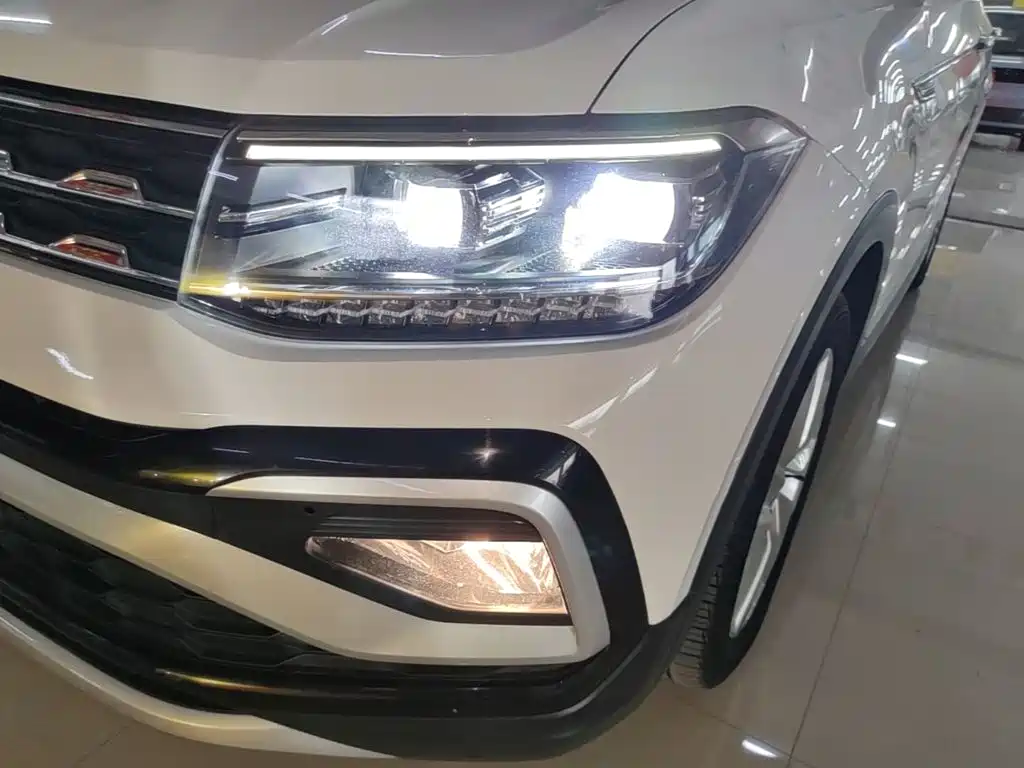 Volkswagen T-Cross — фото 23