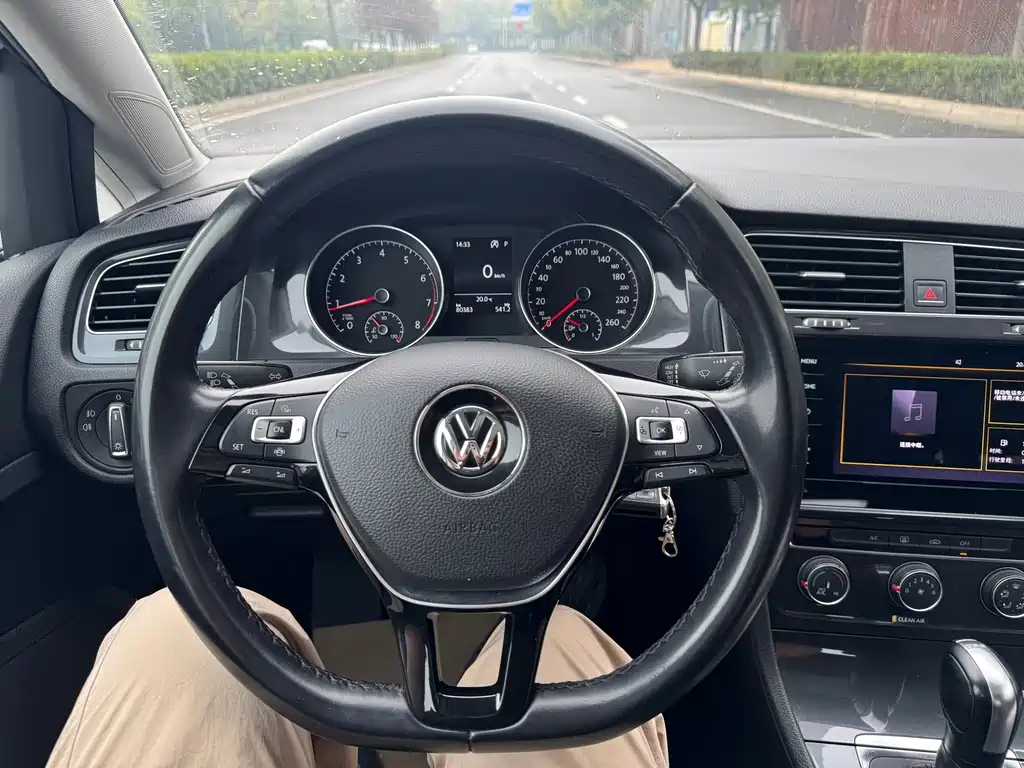 Volkswagen Golf — фото 4