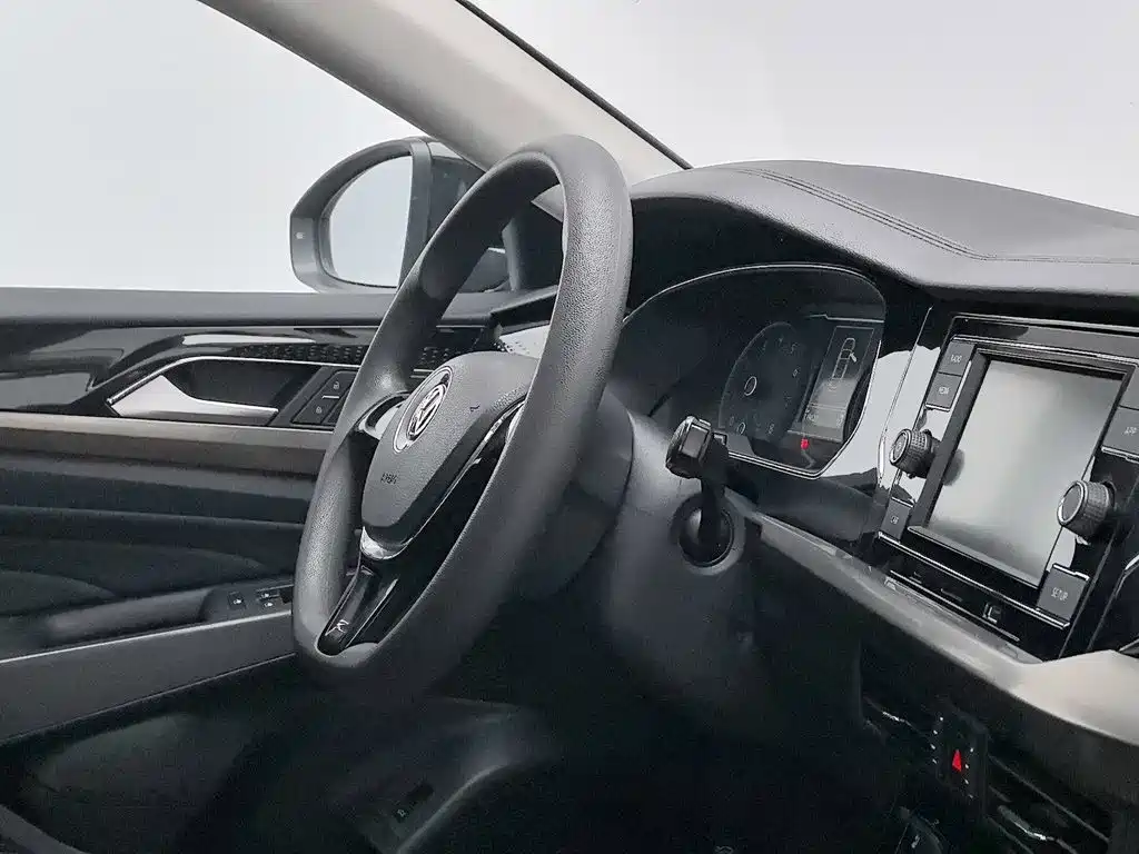 Volkswagen Passat — фото 22