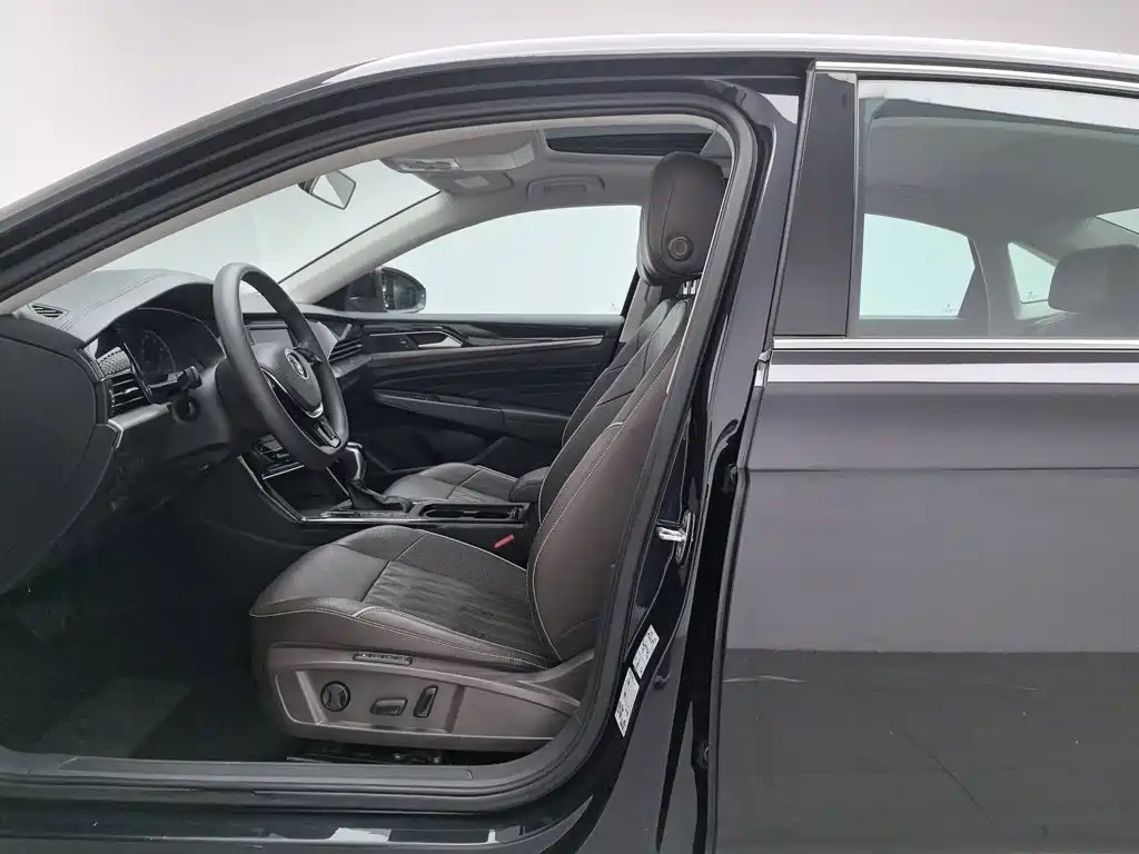 Volkswagen Passat — фото 10