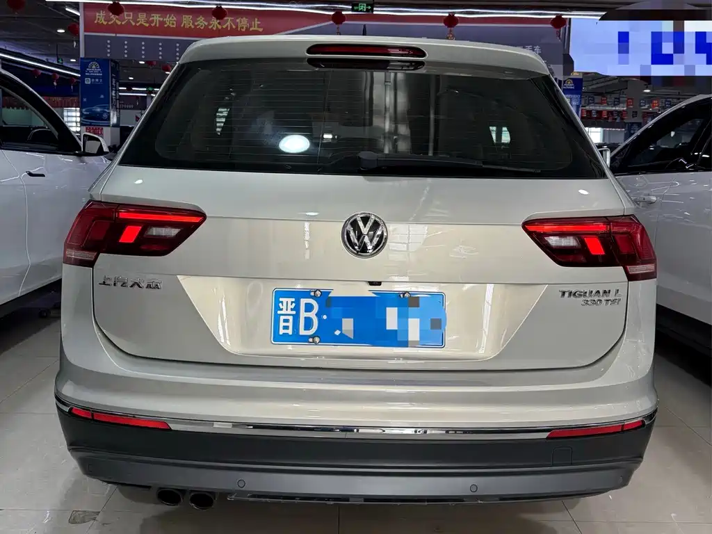 Volkswagen Tiguan L — фото 7
