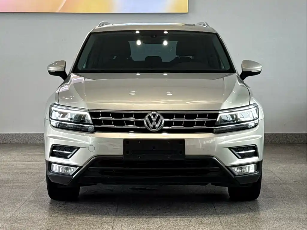 Volkswagen Tiguan L — фото 2
