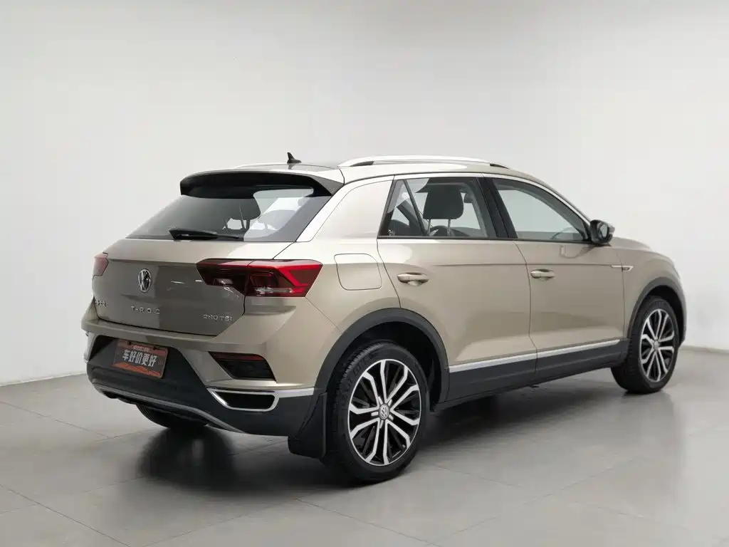 Volkswagen T-Roc — фото 2