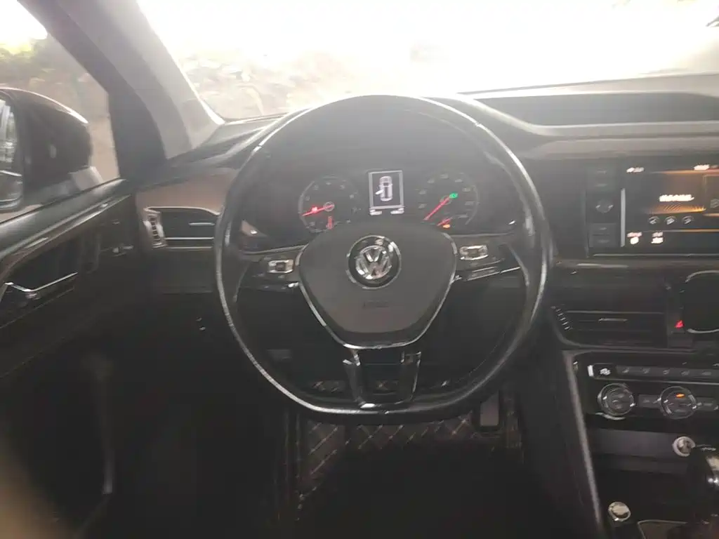 Volkswagen Tharu — фото 10