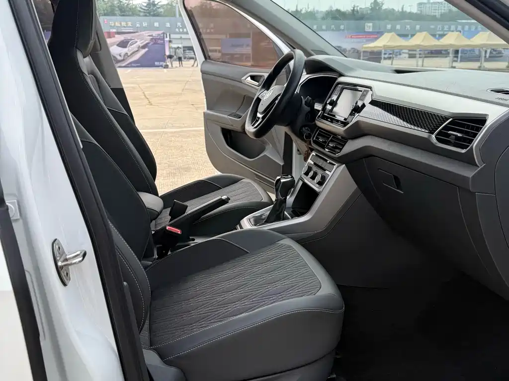 Volkswagen T-Cross — фото 4