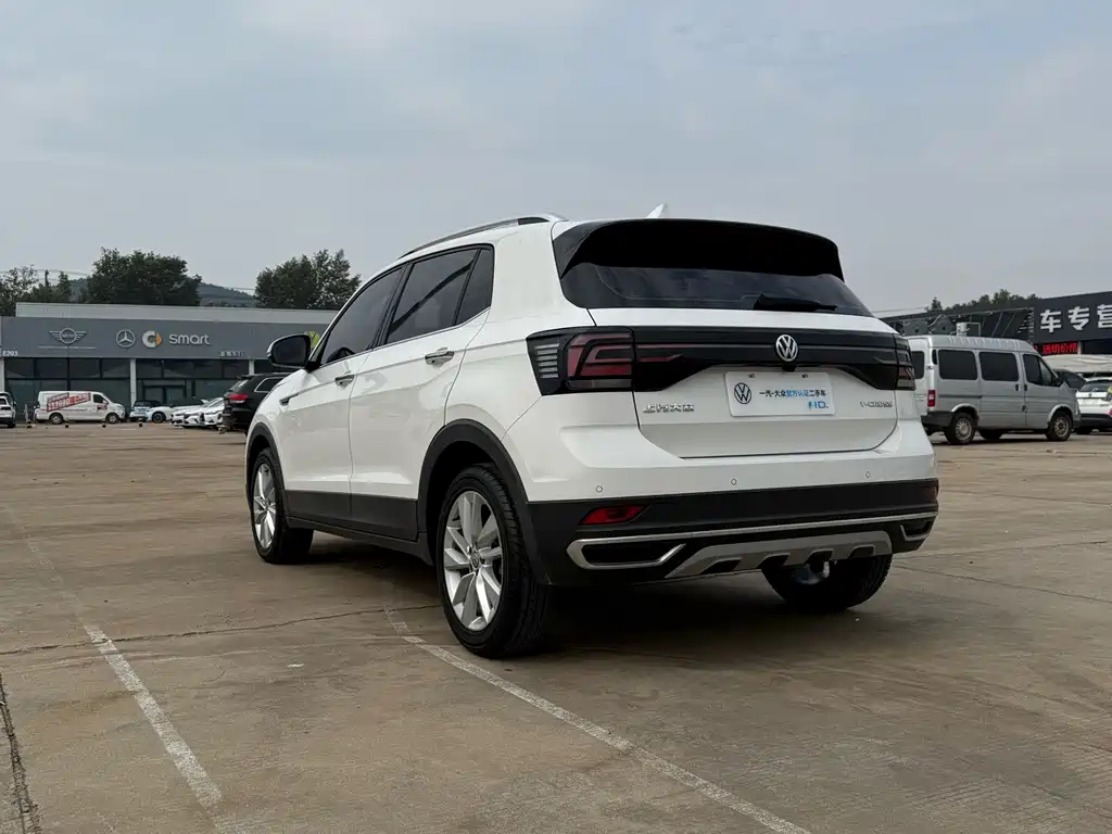 Volkswagen T-Cross — фото 9