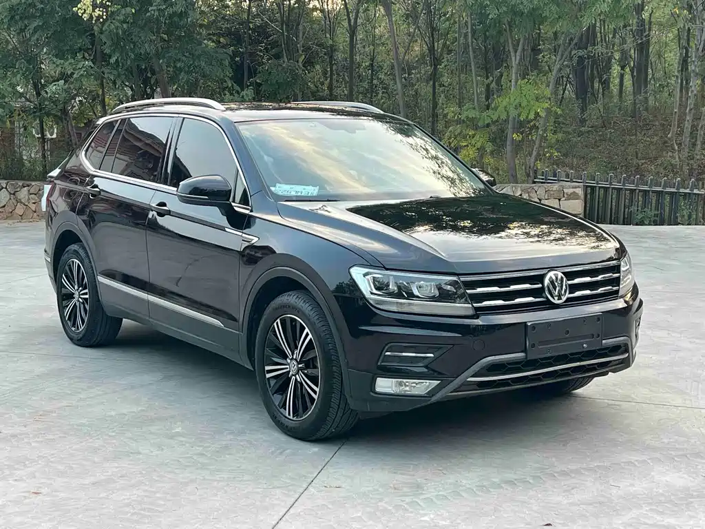 Volkswagen Tiguan L — фото 3