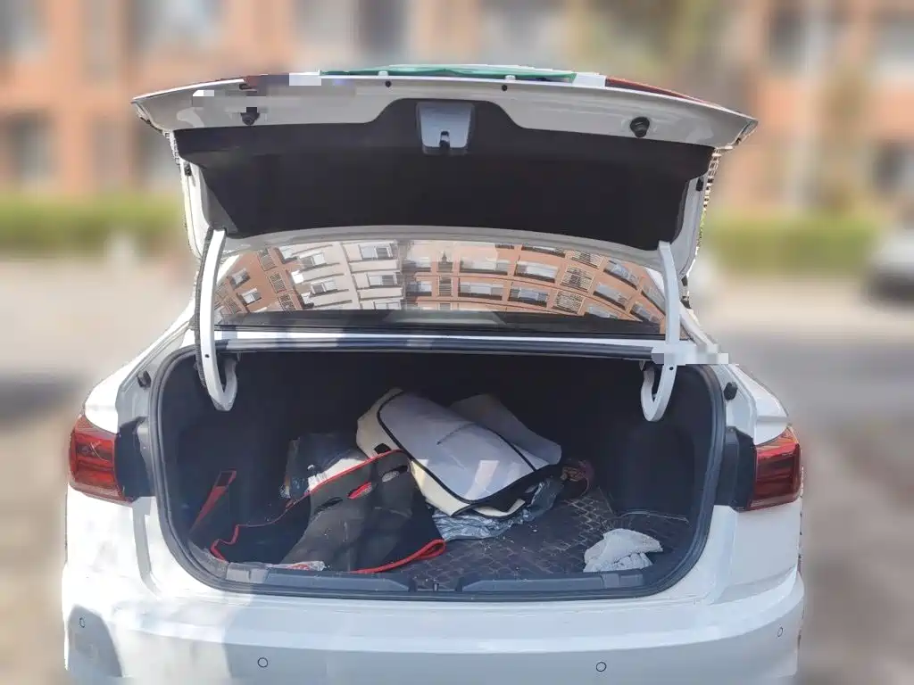 Volkswagen Bora — фото 15