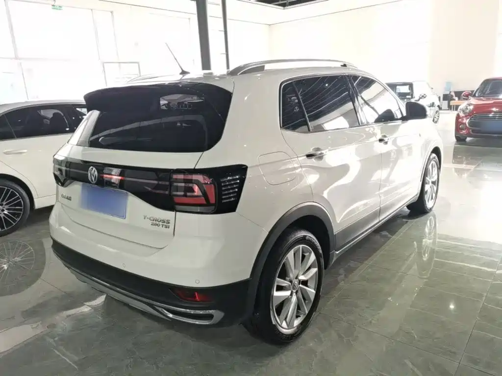 Volkswagen T-Cross — фото 6