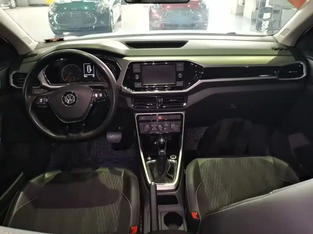 Volkswagen T-Cross — фото 9