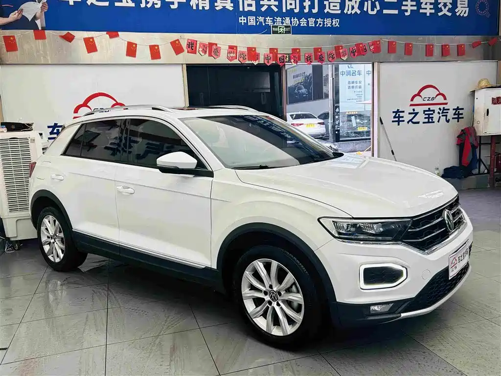 Volkswagen T-Roc — фото 4