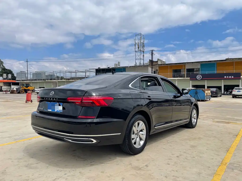 Volkswagen Passat — фото 5