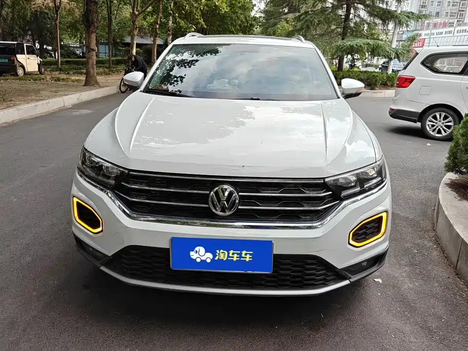 Volkswagen T-Roc — фото 2