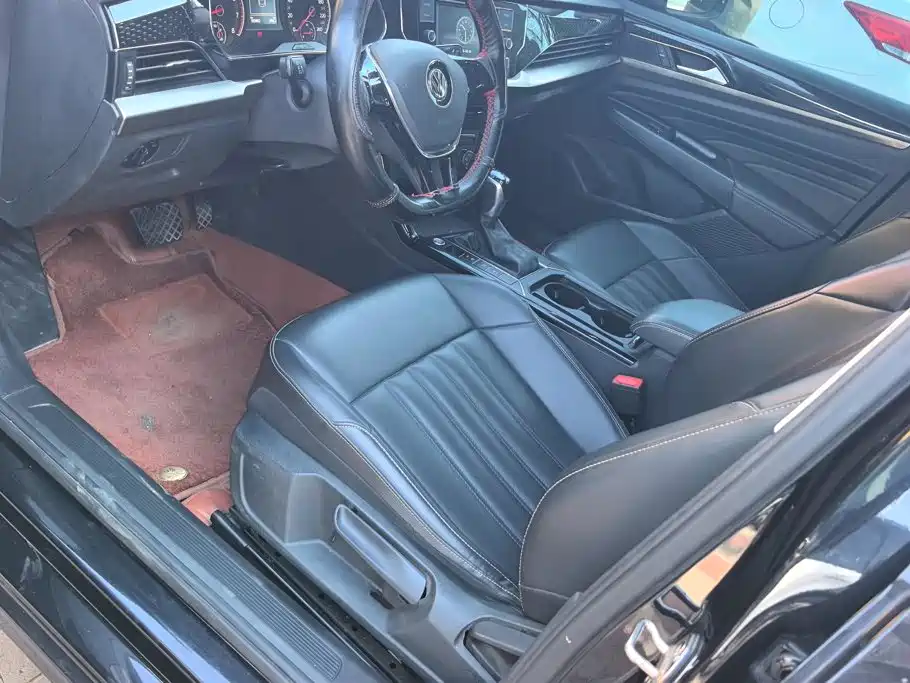Volkswagen Passat — фото 9