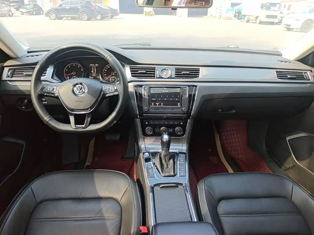 Volkswagen Passat — фото 9