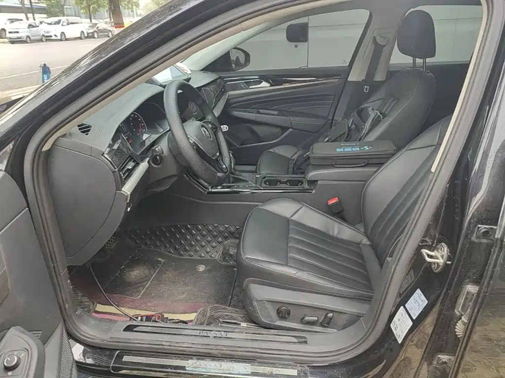 Volkswagen Passat — фото 14