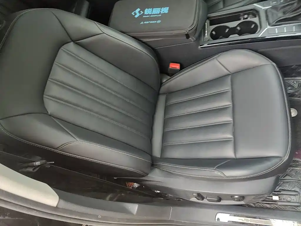 Volkswagen Passat — фото 24