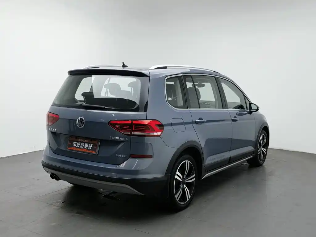 Volkswagen Touran — фото 2