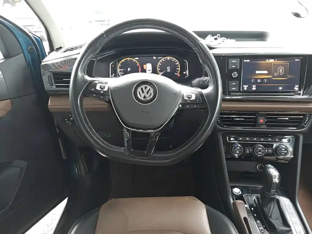 Volkswagen Tharu — фото 10