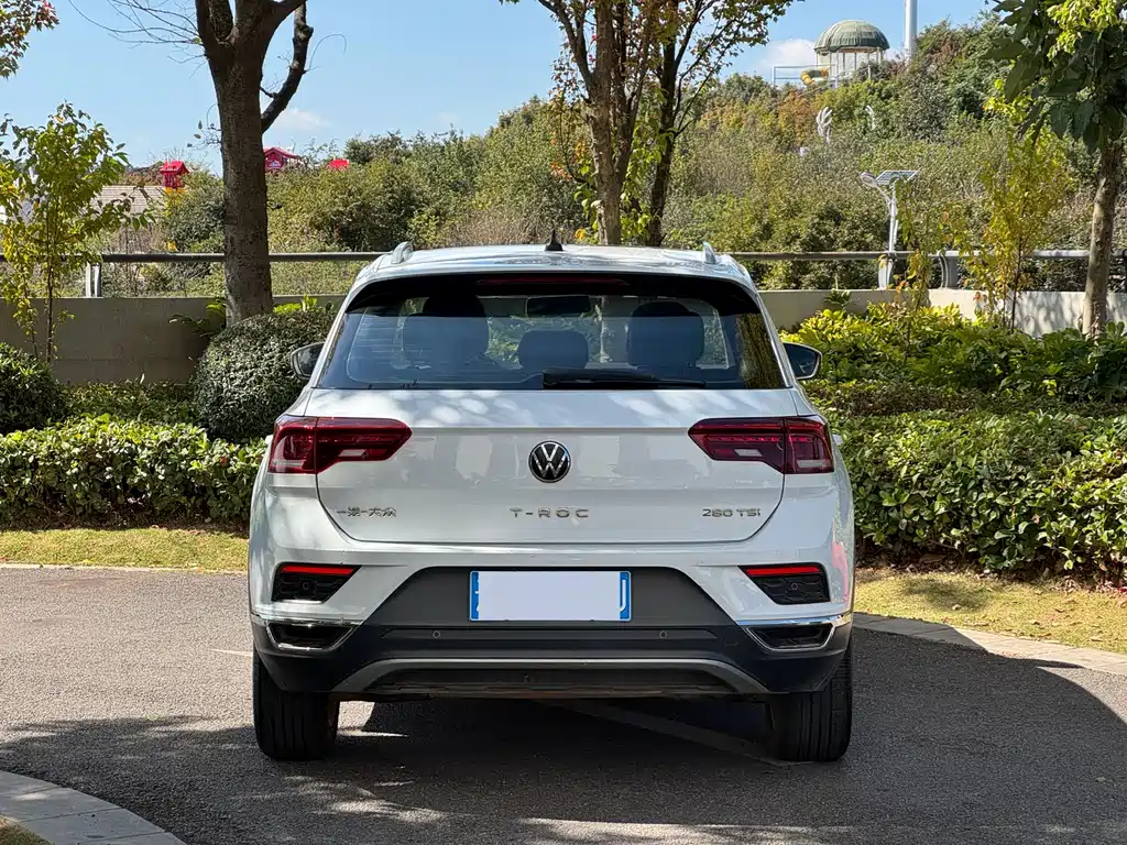Volkswagen T-Roc — фото 5