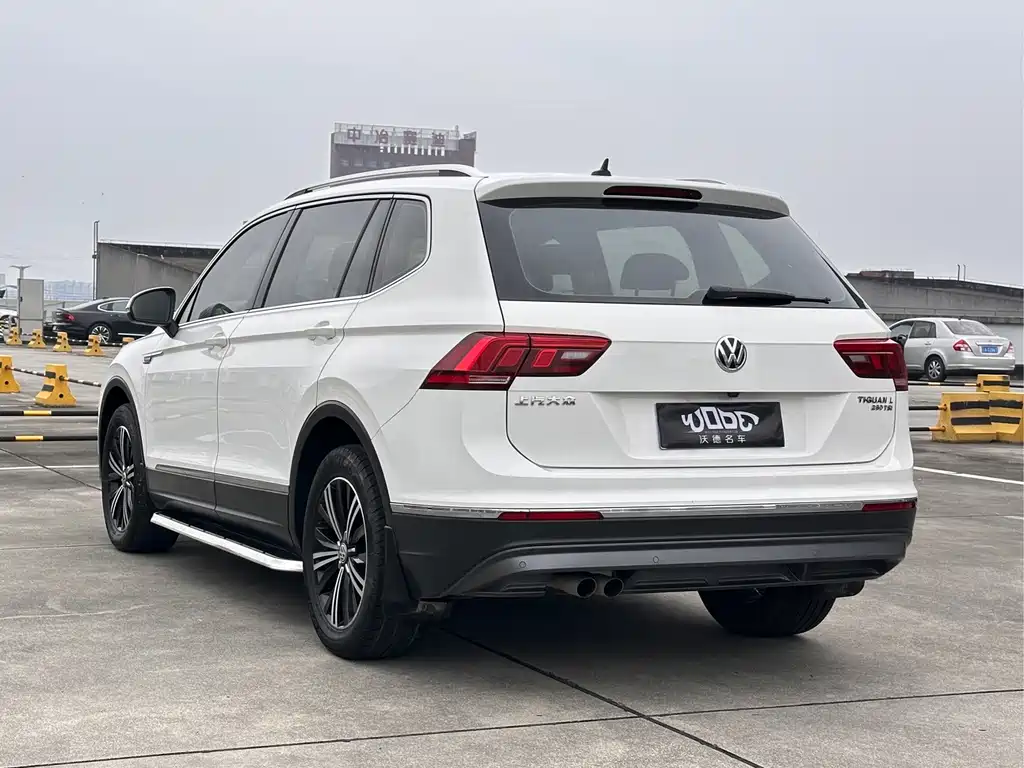 Volkswagen Tiguan L — фото 5