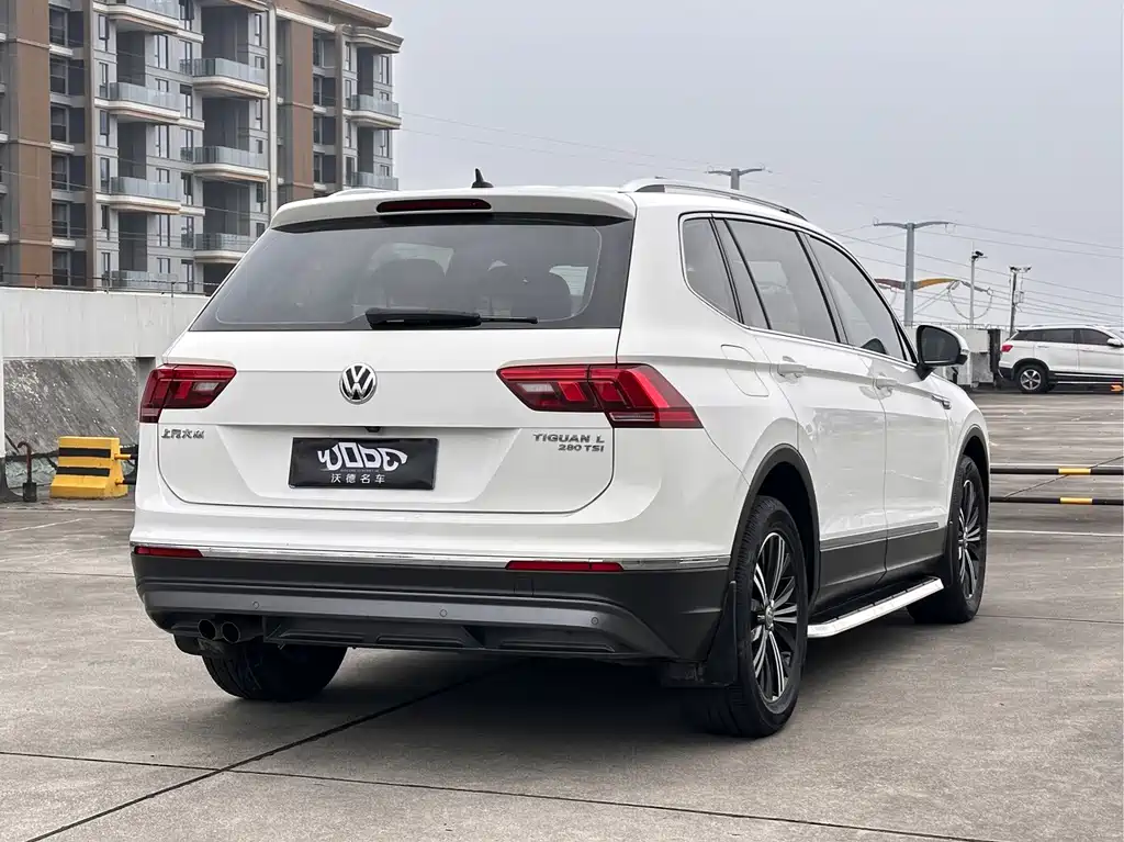 Volkswagen Tiguan L — фото 6
