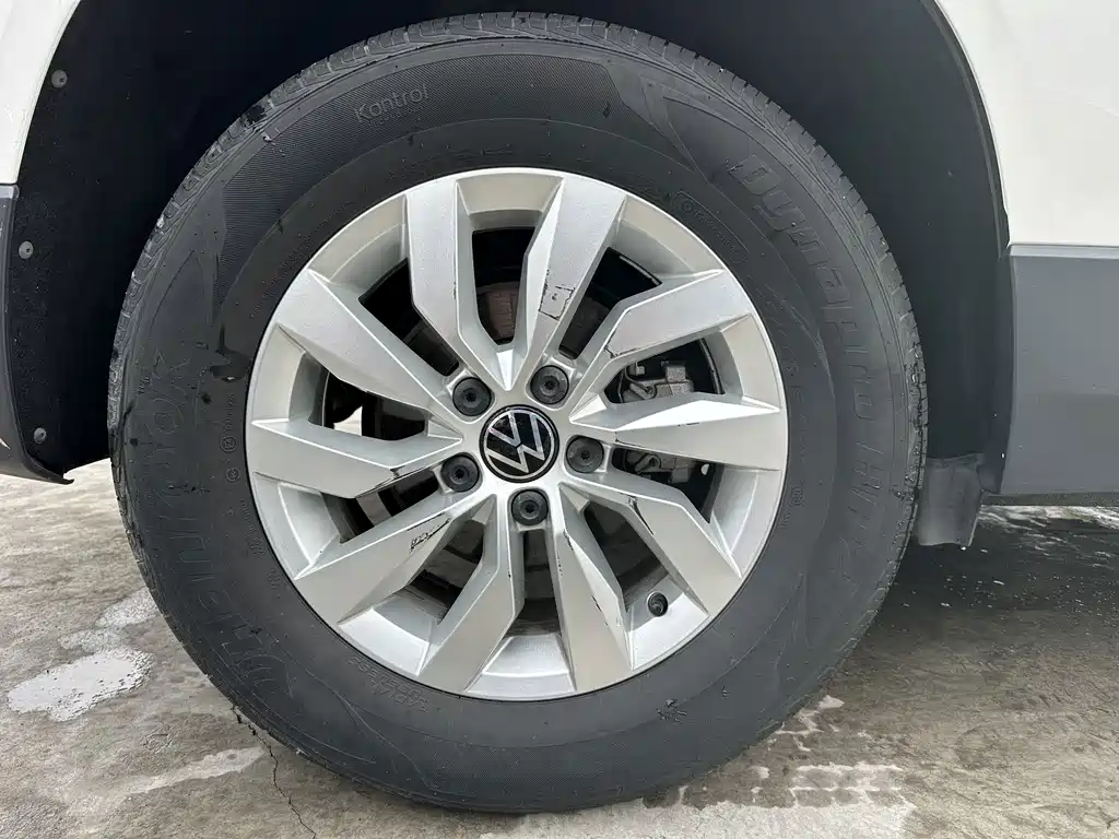 Volkswagen Tharu — фото 8