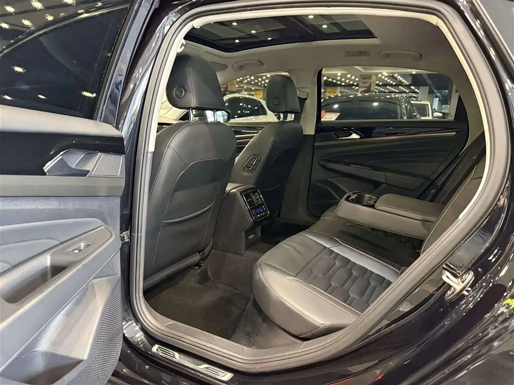 Volkswagen Passat — фото 5