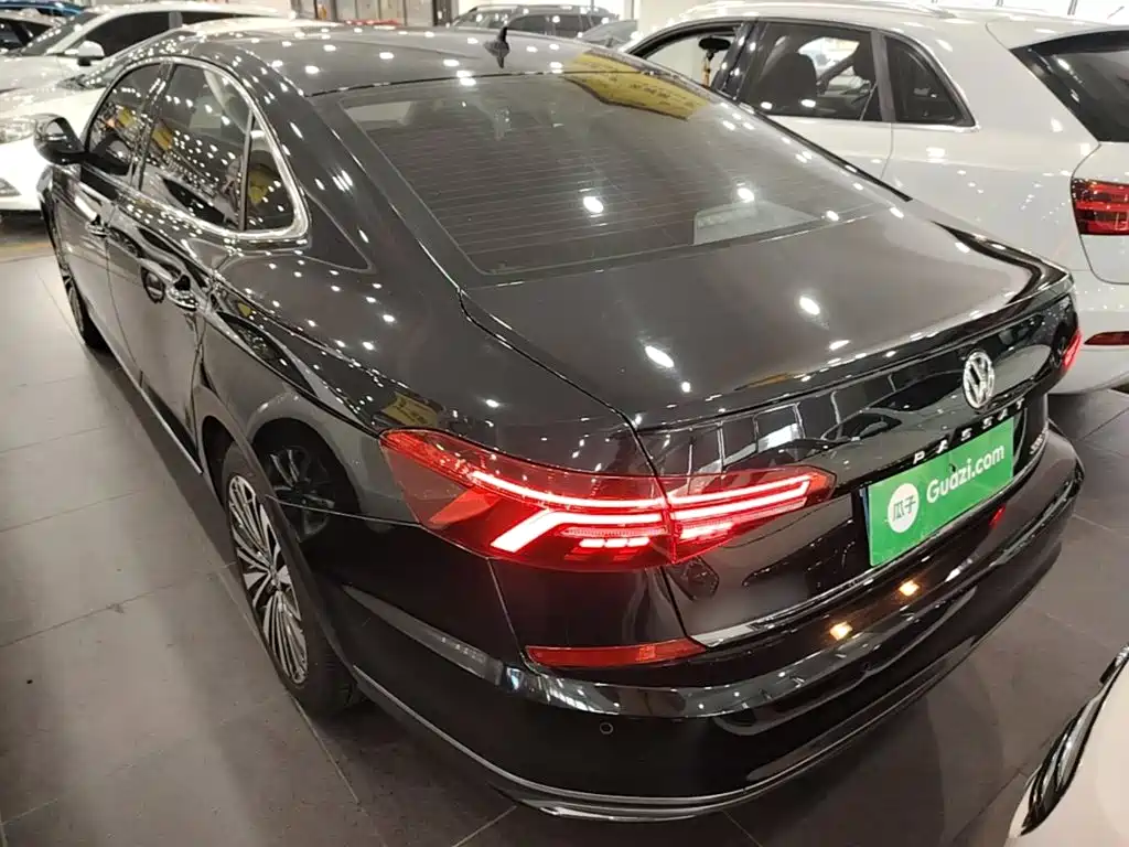 Volkswagen Passat — фото 4
