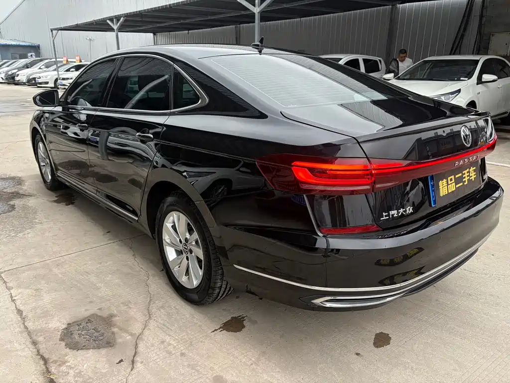 Volkswagen Passat — фото 4