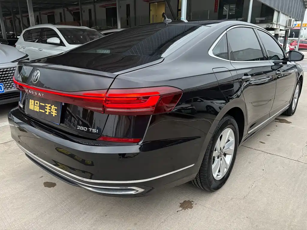 Volkswagen Passat — фото 5