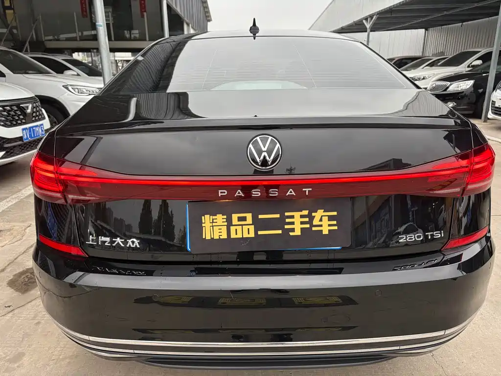 Volkswagen Passat — фото 6