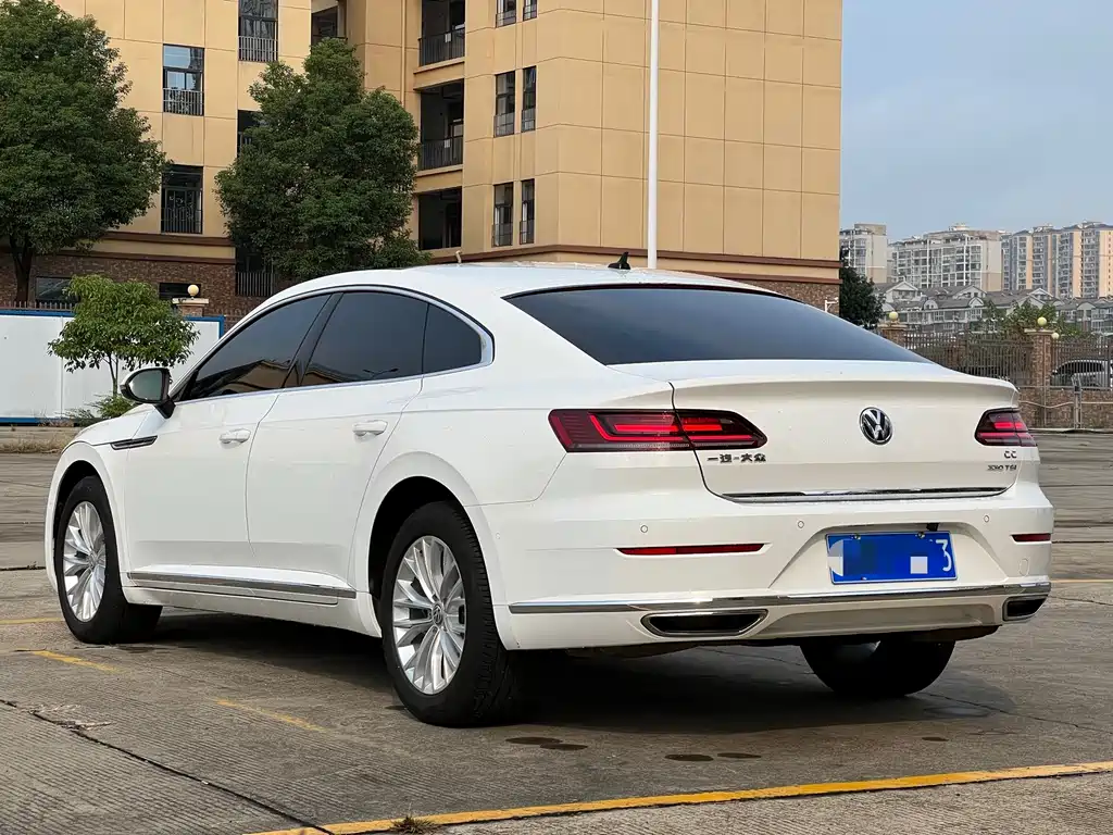 Volkswagen CC — фото 5