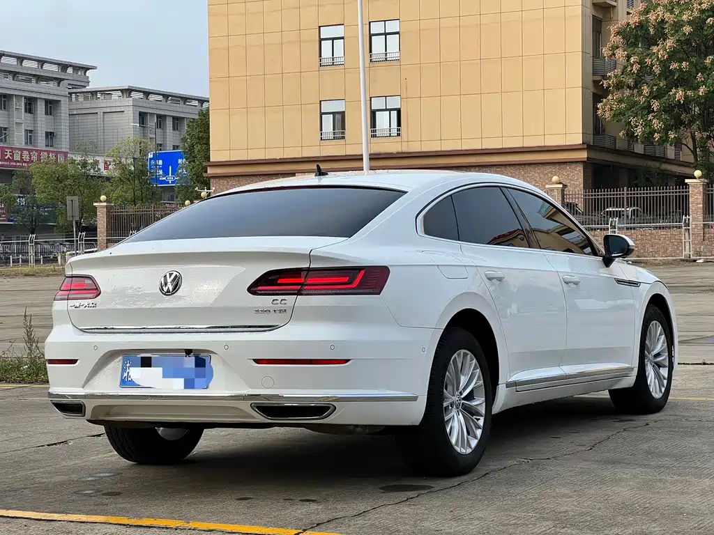 Volkswagen CC — фото 7