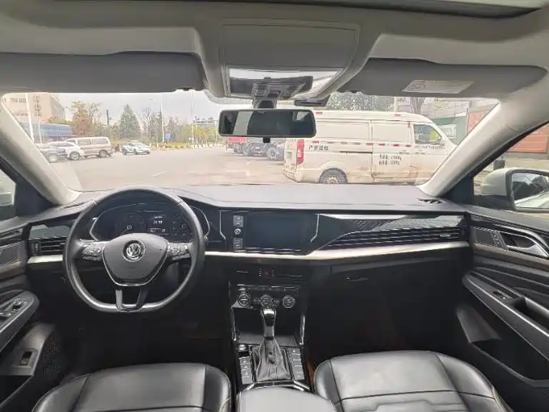 Volkswagen Passat — фото 6
