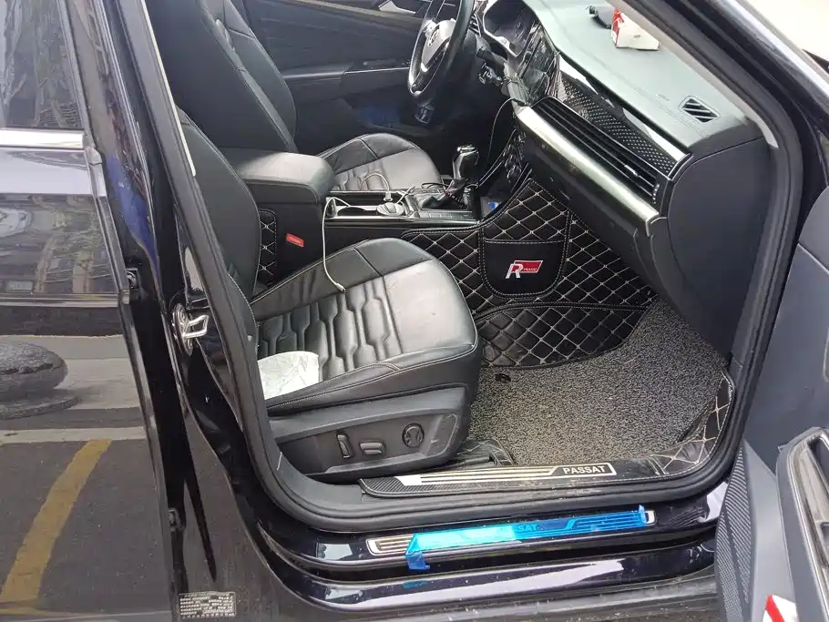 Volkswagen Passat — фото 8