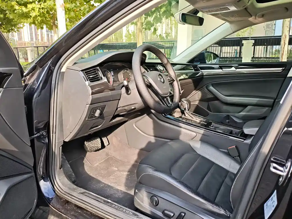 Volkswagen Phideon — фото 4
