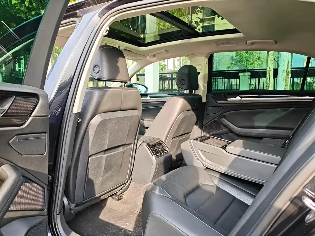Volkswagen Phideon — фото 5