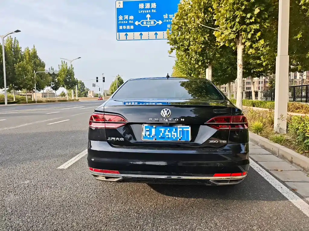 Volkswagen Phideon — фото 8