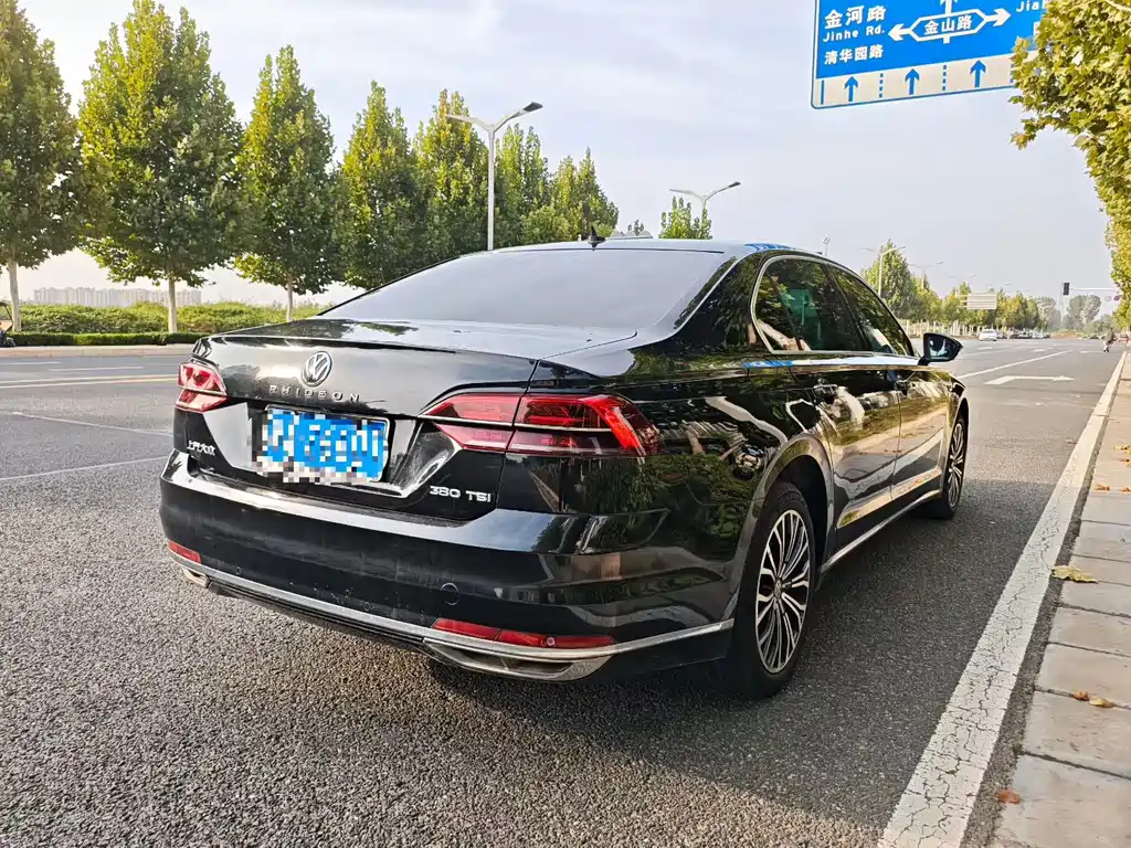 Volkswagen Phideon — фото 9