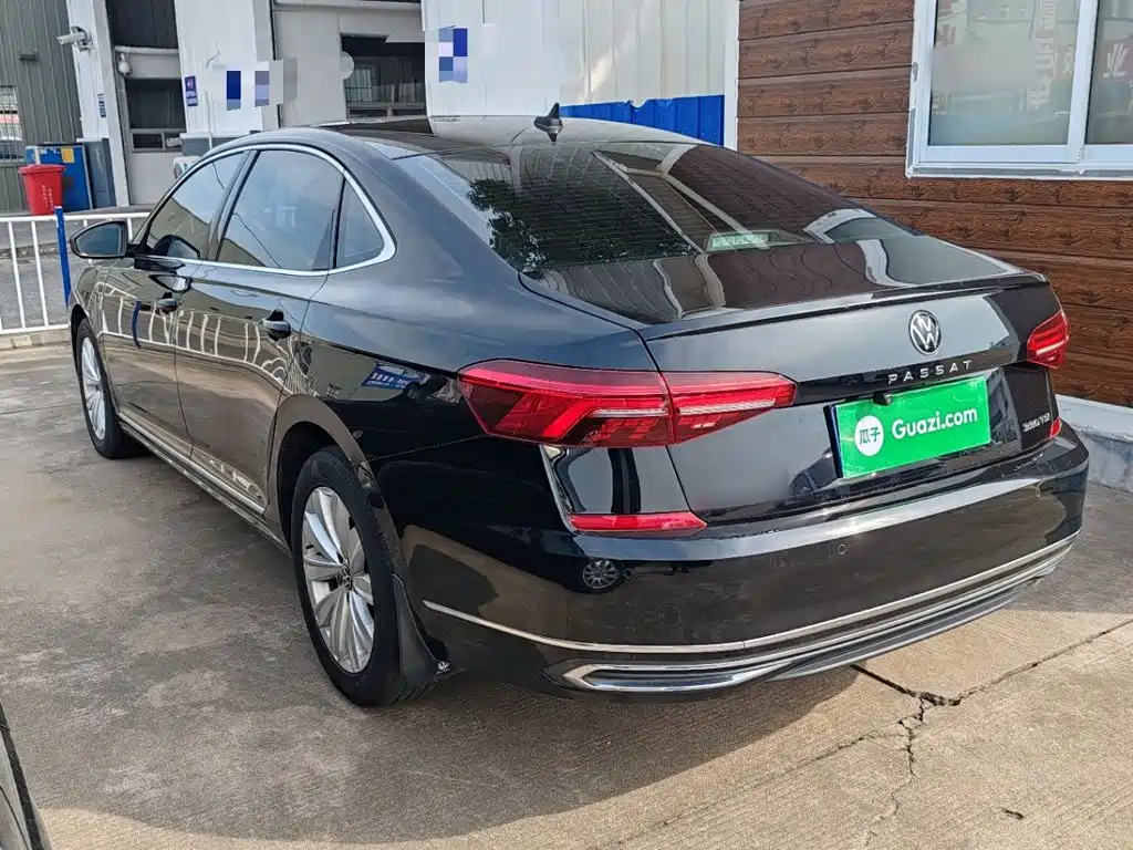 Volkswagen Passat — фото 4