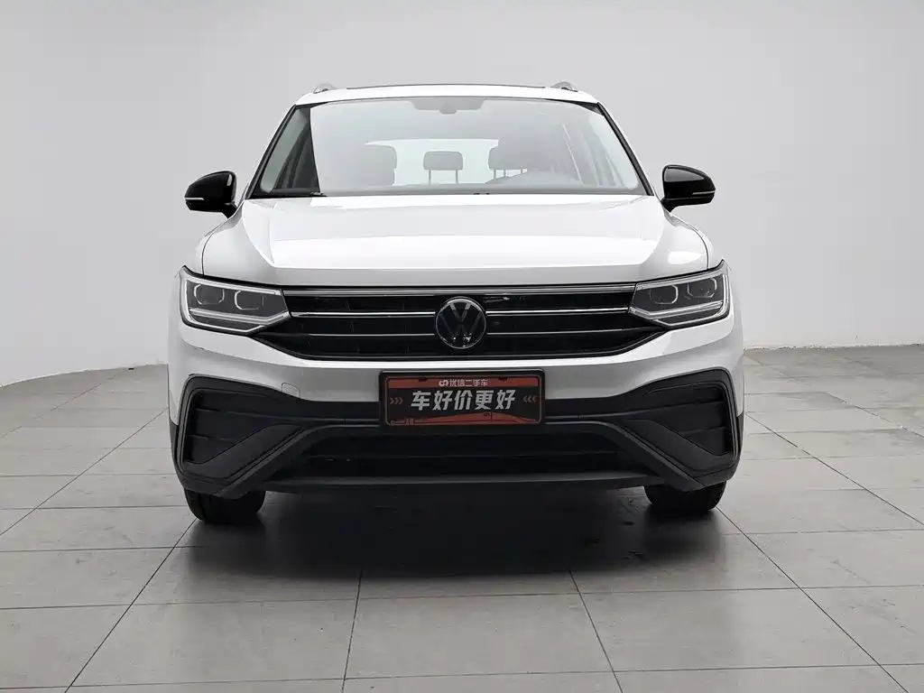 Volkswagen Tiguan L — фото 3